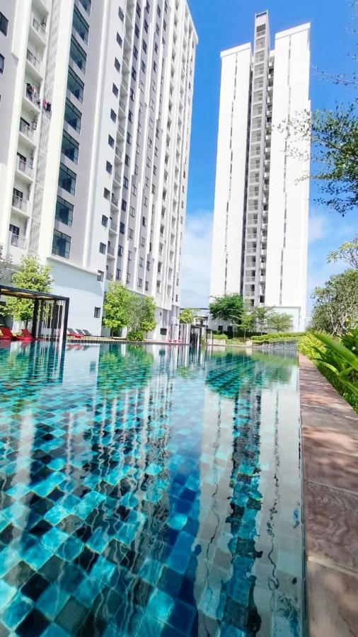 Theolive Family Suite @Klia By Honey Homestay Sepang Exterior photo